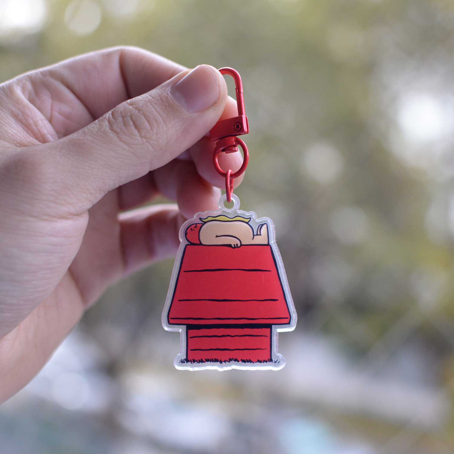 Llavero Snoopy Completo de Ingesman sostenido en la mano