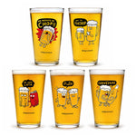 Los 5 vasos cerveceros de Ingesman servidos con cerveza: Me Dejaste en Chop, Soy tu Fanchop, Es una Lata, ¡Pinta! y Cervézame